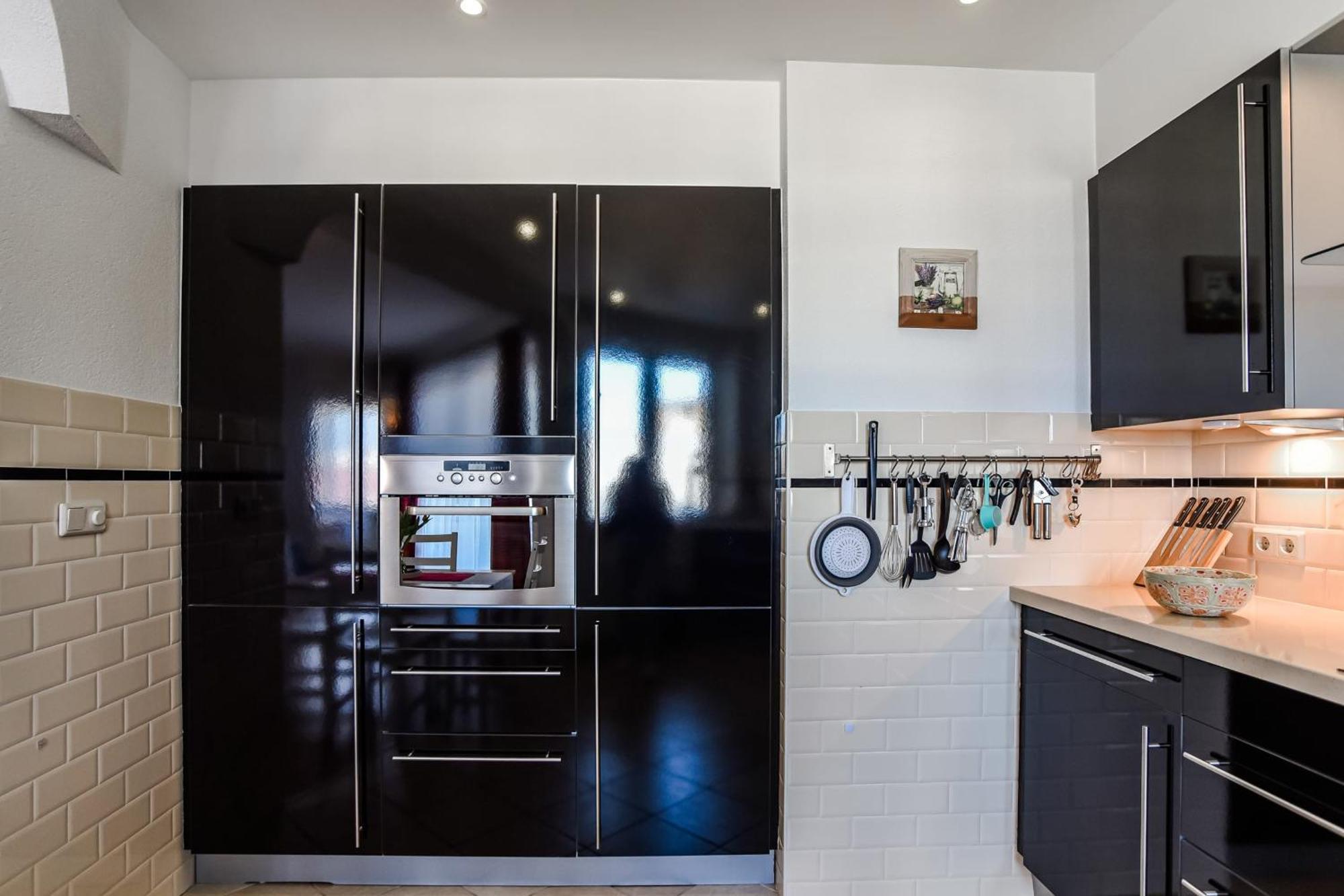 Studio Tara At The Beach With Private Parking Zandvoort Bagian luar foto